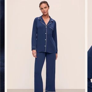 Eberjay Giselle Tencel Pajamas Women’s Navy Perfect Condition size M